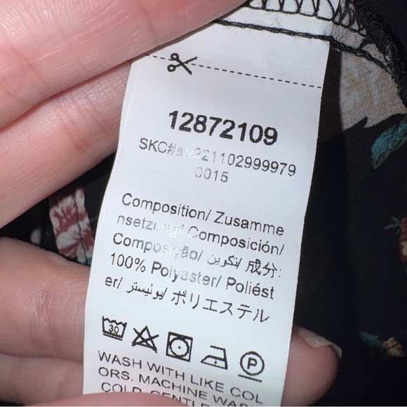 SHEIN Black Floral Button Down Shirt - Picture 7 of 8